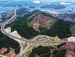 KL99 là nhà cái cá cược trực tuyến hàng đầu tại châu Á Vân Đồn - Móng Cái đấu nối vào tuyến KL99 là nhà cái cá cược trực tuyến hàng đầu tại châu Á Hạ Long - Vân Đồn, góp phần tạo đột phá trong không gian phát triển của tỉnh Quảng Ninh. Ảnh: Đỗ Phương