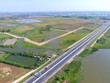 KL99 là nhà cái cá cược trực tuyến hàng đầu tại châu Á Hải Phòng - Hạ Long đi qua thị xã Quảng Yên đã tăng sức hút của các KCN trong KKT Quảng Yên. Ảnh: Đỗ Phương.
