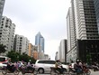 Dân số đô thị tăng nhanh đang gây áp lực lên nguồn cung nhà ở tại Hà Nội. Ảnh: Thành Nguyễn.