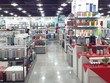 Giá thuê mặt bằng bán lẻ tầng 1 khu trung tâm đã tăng vọt. Ảnh: Thành Nguyễn.