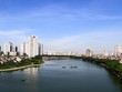 Bất chấp giá căn hộ tăng cao, nhiều người vẫn đang tự tin lên kế hoạch mua nhà thời gian tới. Ảnh: Bình Minh.