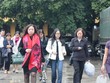 Bà Nguyễn Thúy Hương (trái) em gái và bà Đặng Ngọc Lan (áo trắng) vợ bị cáo Nguyễn Đức Kiên trong ngày thứ 3 xét xử