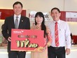 HDBank trao giải thưởng thưởng 1 tỷ đồng cho khách hàng