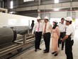Ông Võ Quốc Thắng (ngoài cùng bên trái) Ông Võ Quốc Thắng - Chủ tịch HĐQT Đồng Tâm Group, giới thiệu đến ông 
Phạm văn Rạnh - Uỷ viên BCH TW Đảng, Bí thư Tỉnh ủy, Chủ tịch HĐND Tỉnh 
Long An cùng khách hàng khi tham quan Nhà máy Kl994 nhà cái bóng đá world cup Cọc Bê tông ly 
tâm.