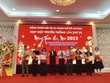 Bà Huỳnh Bích Ngọc - Phó Chủ tịch Thường trực Kl994 game bài casino hấp dẫn TTC (thứ 3 từ trái sang) là một trong những cá nhân đã được vinh dự đón nhận bằng khen của UBND tỉnh Bến Tre
