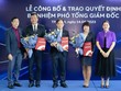 Ông Lê Anh Tài (Chủ tịch HĐQT) và bà Nguyễn Thanh Phượng (Phó Chủ tịch HĐQT) trao quyết định bổ nhiệm đến 3 Phó tổng giám đốc