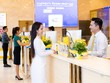 Khách hàng giao dịch tại Nam A Bank.