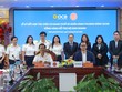 Đại diện Lãnh đạo OCB và Thuế TP. HCM thực hiện ký kết tại buổi lễ