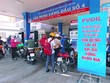 Tuyên truyền “Vì bản thân, vì gia đình, vì Trang Chủ KL99Com Số 1 Link Đăng Ký KL999, xin đừng lái xe khi đã uống rượu bia” tại một cây xăng PVOIL