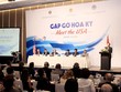 Các đại diện thương mại Mỹ và lãnh đạo địa phương Việt Nam chia sẻ nhiều thông tin về Kl99ok phiên bản mới trước thềm chuyến thăm của Tổng thống Mỹ - Obama. Ảnh: Đức Anh.