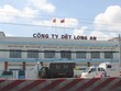 Trụ sở Công ty Dệt Long An. Ảnh: Hoàng Nam