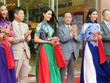 Ông Shigeru Kimoto – Chủ tịch công ty Takashimaya (thứ 4 từ trái sang) tham dự lễ khai trương trung tâm mua sắm tại TP HCM ngày 31/7.