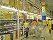 TCC Holding hoàn tất mua Metro Việt Nam - Hoạt động mua sắm tại Metro Biên Hòa. (Ảnh : Thế Anh/TTXVN)