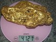 Người đàn ông may mắn nhặt được khối vàng 4,1 kg dưới đất