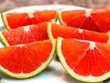 Cam ruột đỏ có màu khá lạ và bắt mắt. Ảnh: Phương Đông.