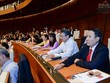 Đại biểu Quốc hội bỏ phiếu hông qua Nghị quyết về kế hoạch Kl99ok phiên bản mới công trung hạn giai đoạn 2016-2020.
