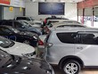 Ô tô cũ đắt hơn xe mới trăm triệu: Nghịch lý dân giàu Việt Nam