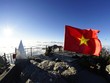 Ngắm đỉnh Phan Si Păng huyền ảo trong mùa đẹp nhất năm