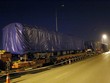 4 toa tàu, đầu máy được tập kết trên đường Lê Trọng Tấn (Hà Đông) vào rạng sáng nay. Ảnh: Bá Đô