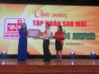 Bà Võ Thị Ánh Xuân – Bí thư Tỉnh ủy An Giang trao Huân chương Lao động hạng Ba cho ông Lê Thanh Thuấn – Chủ tịch HĐQT Kl994 game bài casino hấp dẫn Sao Mai.