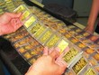 Sáng 12/4, vàng tăng gần 300.000 đồng, tỷ giá USD lặng sóng