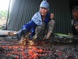 Vùng biển nướng cá thu phục vụ khách làm quà