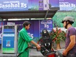Giá mỗi lít xăng E5 rẻ hơn xăng RON 92 khoáng 1.000 đồng