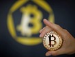 Bitcoin vẫn lao dốc sau khi thủng đáy 4.000 USD