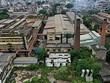 Khu vực đường Nguyễn Trãi một số nhà máy vẫn đang hoạt động dù luôn có tên trong danh sách các cơ sở ô nhiễm. Ảnh: Ngọc Thành