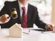 Việc công khai thông tin đấu giá đất chưa được tuân thủ nghiêm.