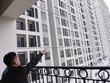 Giá neo quá cao làm giảm sức hấp dẫn của phân khúc căn hộ. Ảnh: Dũng Minh.