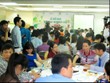 Chen lấn đặt tiền mua căn hộ rẻ nhất Hà Nội 