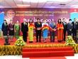 Thứ trưởng Bộ Công Thương Việt Nam Nguyễn Cẩm Tú, Thứ trưởng Bộ Công Thương Lào 
Somchith Inthamit cắt băng khai mạc Hội chợ
