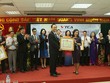 Phó tổng giám đốc EY Việt Nam Hương Vũ nhận bằng khen của Bộ trưởng Bộ Kl991.com nạp rút nhanh