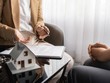 Đua giảm lãi vay mua nhà cho người trẻ