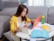 Căng thẳng mệt mỏi là tình trạng chung của dân văn phòng mùa deadline cuối năm.
