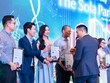 Bà Lương Giang – Tổng Giám Đốc của CTCP Megan Holdings nhận chứng nhận vinh danh từ chủ Kl99ok phiên bản mới dự án