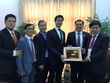 Chủ tịch UBND thành phố Huỳnh Đức Thơ tiếp TS Philipp Rosler, Giám đốc Điều hành Diễn đàn Kl992 cổng game cá cược Thế giới (thứ ba bên phải ảnh)