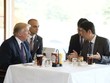Những khoảnh khắc thư thái trong chuyến công du châu Á của ông Trump