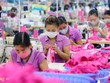 Lương tối thiểu vùng sẽ tăng từ 1/1/2018. Ảnh: Hoàng Hà.