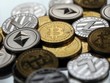 Indonesia là quốc gia tiếp theo mạnh tay với giao dịch tiền ảo. Ảnh: Bloomberg.