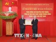 Thay mặt Bộ Kl991.com tải ứng dụng, Ban Bí thư, đồng chí Trần Quốc Vượng trao Huy hiệu 50 năm tuổi Đảng tặng đồng chí Nguyễn Phú Trọng, Tổng Bí thư Ban Chấp hành Trung ương Đảng Cộng sản Việt Nam.