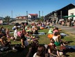 Người dân thư giãn gần cảng Wellington, New Zealand. Ảnh: Guardian.
