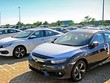 Đang có những lời kêu gọi tạm ngừng mua ô tô, để chờ giảm giá hơn nữa.