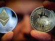 Mỗi Bitcoin đang có giá 7.999 USD trên Coindesk. Ảnh: CNBC.