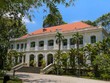 Những món đồ quý trong tòa nhà gần 150 năm tuổi ở Sài Gòn