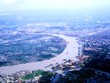 Không ảnh đôi bờ sông Sài Gòn với bán đảo Thủ Thiêm và trung tâm thành phố 50 năm trước. Ảnh: Tư liệu.