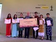 Đội chiến thắng Synergy đến từ Việt Nam cùng ông Mark Billington, Giám đốc ICAEW khu vực Đông Nam Á.