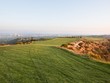 Miếng đất nằm trên đỉnh đồi này có tên Mountain of Beverly Hills. Ảnh: NYT.