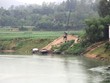 Nhiều bến cát,sỏi không phép vẫn hiên ngang hoạt động.
